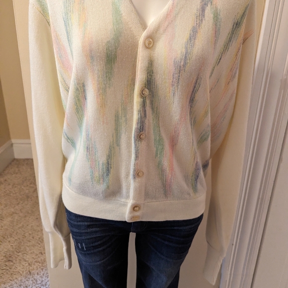 Vintage Greenbriar cream with pastel water color print cardigan size medium - Picture 5 of 7